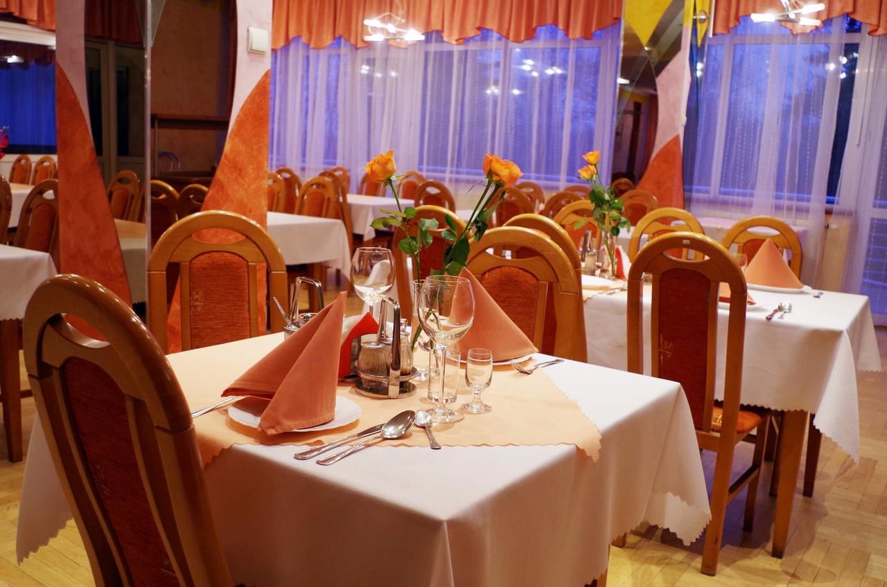 Отель Hotel Laworta Устшики-Дольне-34