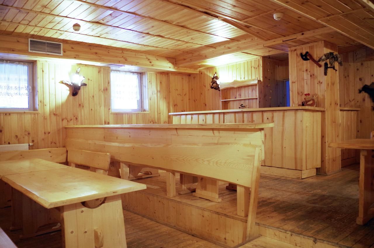 Отель Hotel Laworta Устшики-Дольне-36