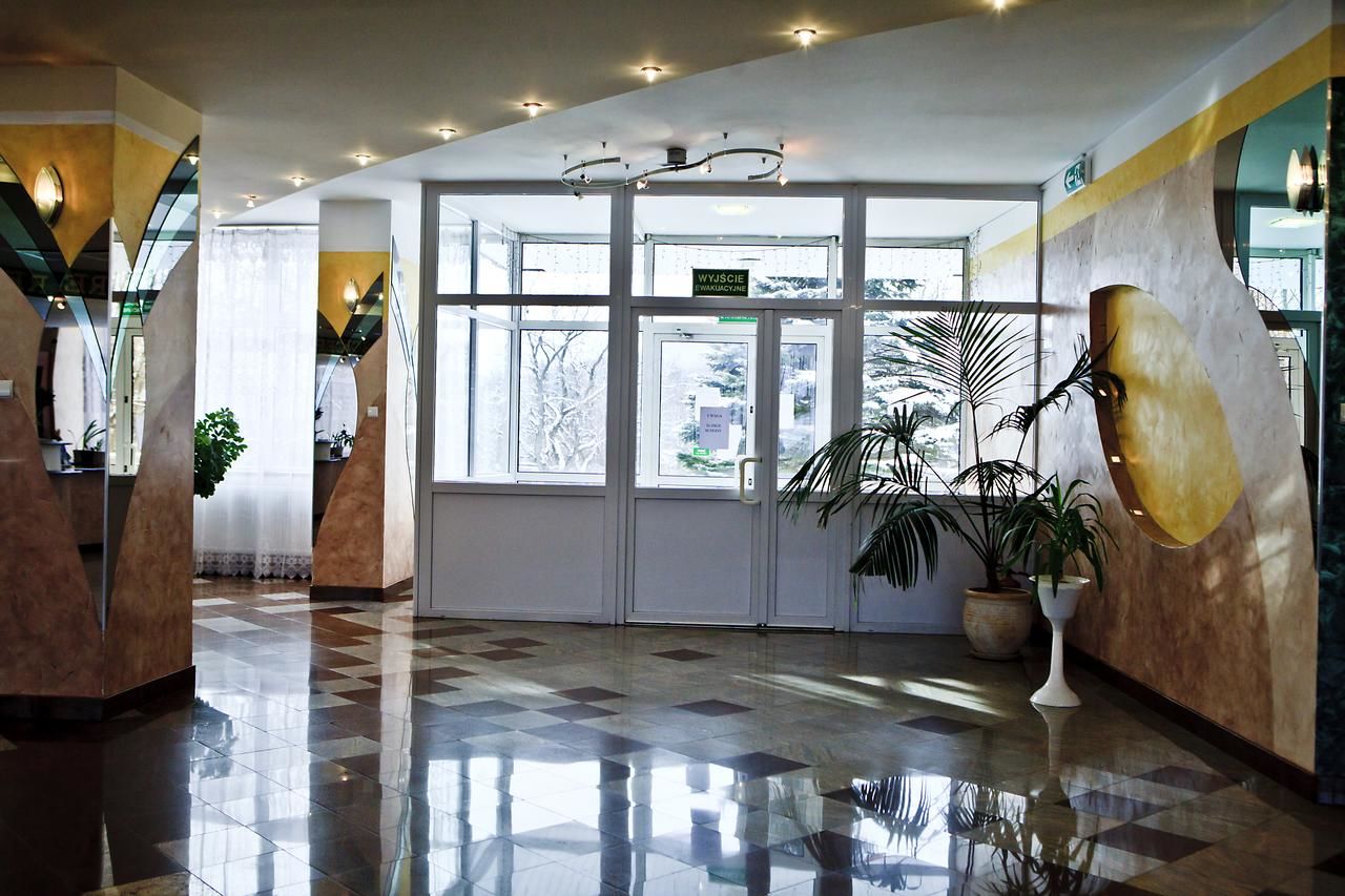 Отель Hotel Laworta Устшики-Дольне-41