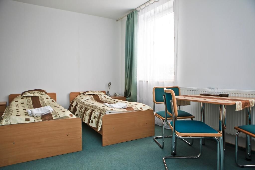 Отель Hotel Laworta Устшики-Дольне-49