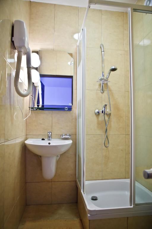 Отель Hotel Laworta Устшики-Дольне-50