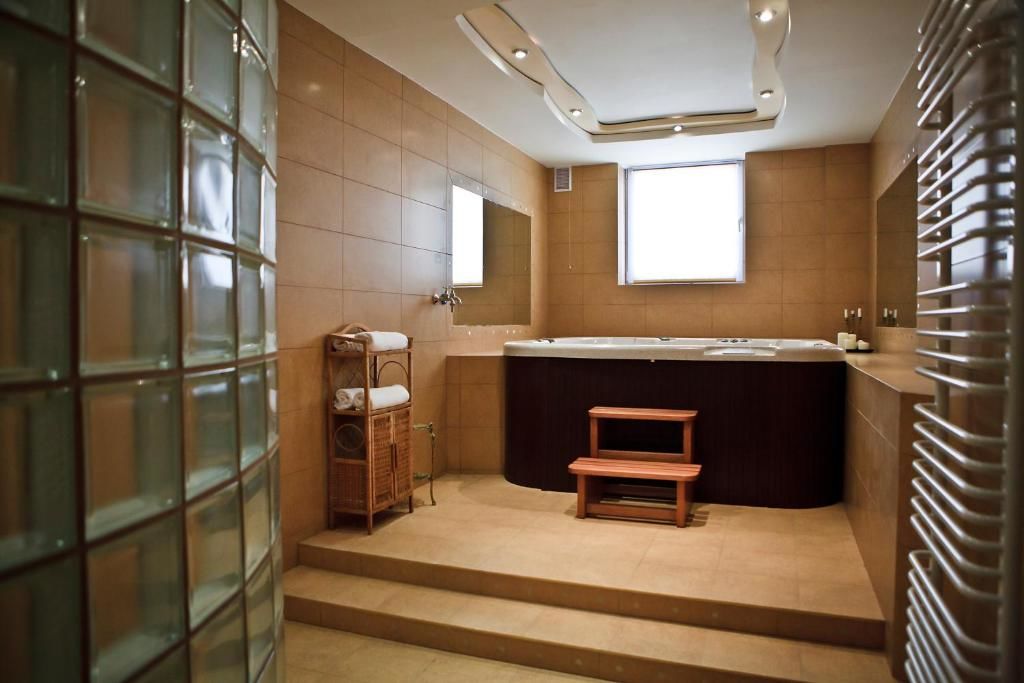 Отель Hotel Laworta Устшики-Дольне-55